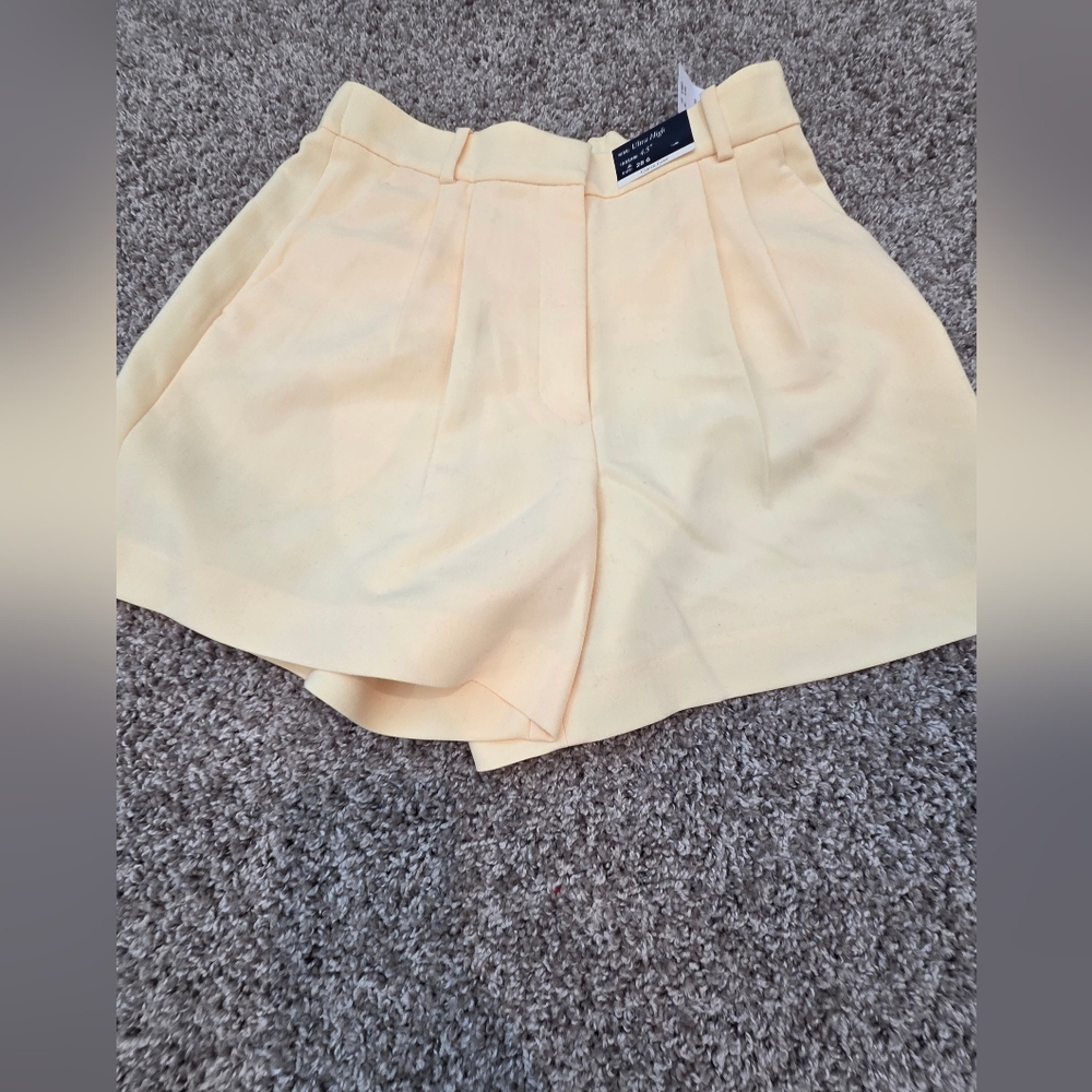 Butter Yellow Sloan Cream Women's Shorts - Picture 2 of 4